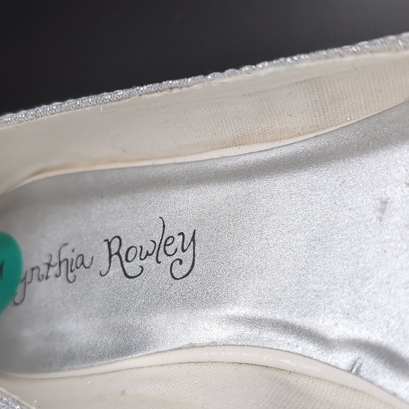 Cynthia Rowley white silver flats girls size 4 - Picture 4 of 6